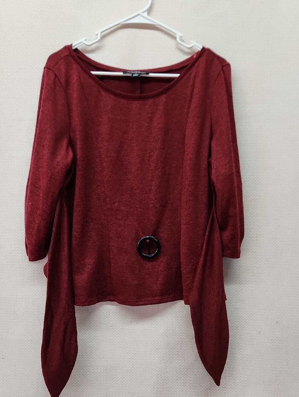 🚨2/$25 or 5/$50🚨Perceptions Burgundy Draped Tunic with Decorative Buckle